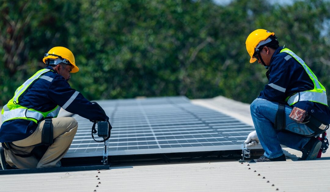 7 Early Signs Your Roof Needs Repair (Before It Becomes Expensive)